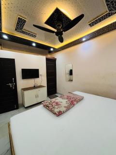 Hotel dk grand homestay - 1