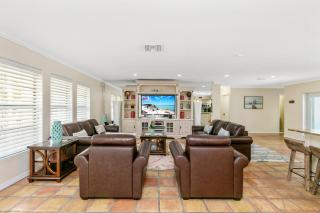 Spacious 4BR 2 5BA Family Retreat Pool Near Beach - Pompano Beach - 3