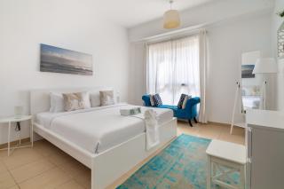 Spacious 2BR Flat with Gym & Pool in JBR - 2