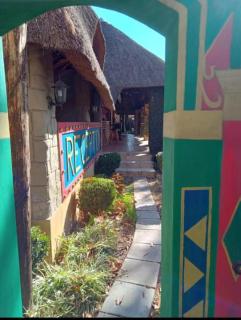 Shingwedzi Hotel - Benoni - 8