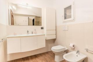 5 beds - 2 minutes from the sea with parking - 3
