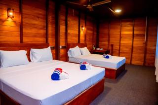 Golden Beach Hotel & Restaurant - Trincomalee - 3