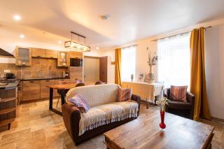 Gîte Chabrignac, jacuzzi et sauna privatif, piscine chauffée partagée, Wifi, salle de jeux - Beynat - 2
