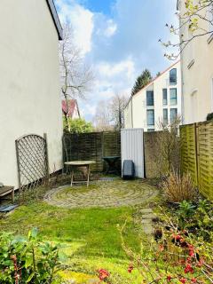 Renovierte Altbauwohnung mit Stil, Nähe Kemnadersee, Uni, Innenstadt - Bochum - 1