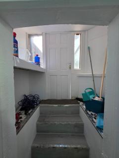 Private Basement Flat - 7