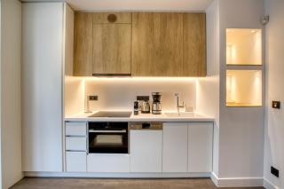 GSM Elevated Luxury Suites - 5