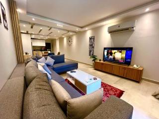 Modern 3-Bedroom Apartment - El Shorouk - Madinaty - 0