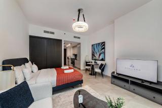 Modern Studio at Paragon with City View - 2