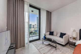 Modern Studio at Paragon with City View - 9