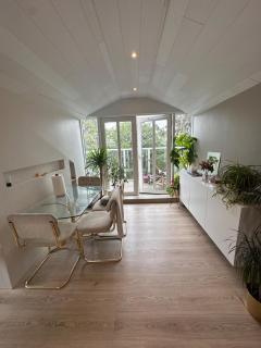 Bright and serene penthouse - Reykjavik - 4
