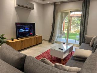 Modern 3-Bedroom Apartment - El Shorouk - Madinaty - 3