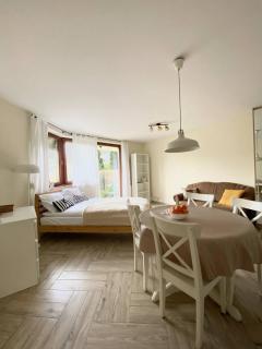 Green Garden Oasis - 9