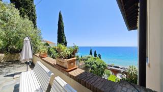Hostdomus - Elite Apartment WITH PRIVATE PARKING - 7