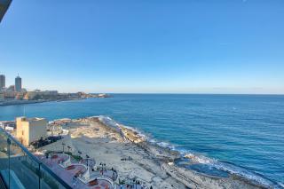 Seafront Sliema Apartment with Balcony & Sea Views by JL - Sliema - 9