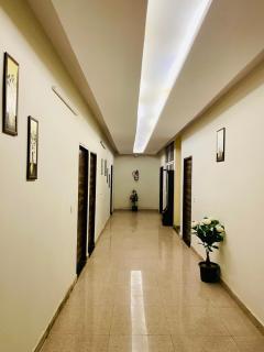 Townhouse Dream Hotel - 2