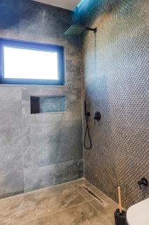 Mega Luxury Villa Rushkull - Rrushkull - 4