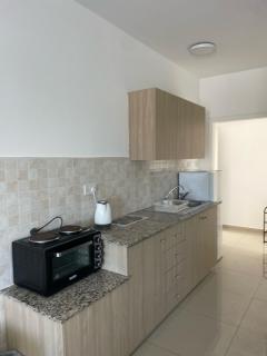 Top Floor 1BR w Double Bed Room 102 - Paphos - 9