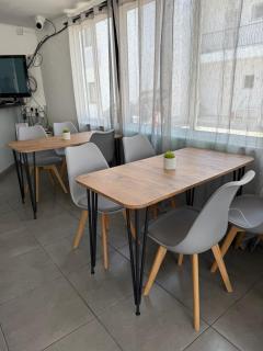1BR Flat w Double Bed Rm 3 - Paphos - 2