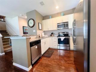 4 Bedrooms 3 Bathrooms Lucaya 10-108Lv - 9