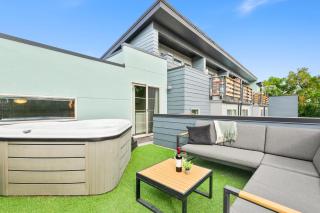 Old Town Modern New Build - Rooftop Spa with Mtn Views! - Fort Collins - 3