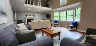 Large Hillside Retreat with Pool and Hot Tub - 4