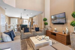 4 Bedrooms 45 Bathrooms Magic Village7603Rd - 9