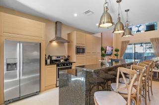 4 Bedrooms 45 Bathrooms Magic Village7603Rd - 5