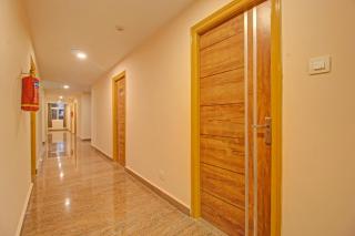 Super Townhouse Whiteridge Gachibowli Near AIG Hospital - Hyderabad - 9