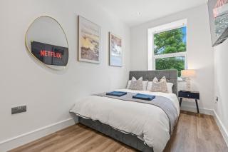 Cardiff Luxe Flats With Spa Facilities - 2