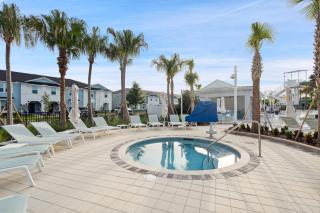 1228 Blue Island - 1