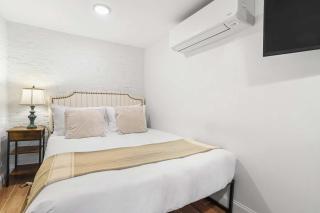 Sojourn Charming Lower Level Studio - Capitol Hill - Washington, D.C. - 1