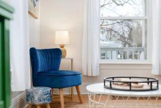 Sweet Retreat 3 Mins to Notre Dame Eddy St Commons and Memorial Hospital - South Bend - 1