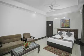 Townhouse Happy Keys Near Iskcon Temple Noida - Noida - 6