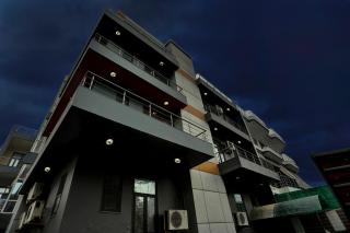Townhouse Happy Keys Near Iskcon Temple Noida - Noida - 3