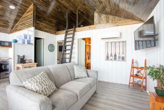 New renovated bathroom & new roof - Lake Huron 3 - 4