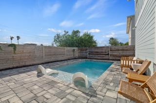 Ocean Breeze- Chic Steps to beach Family Friendly - 8