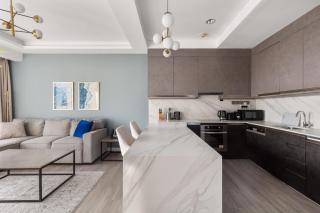 Luxury in Dubai Marina Dining Pool Day & Beaches - 7