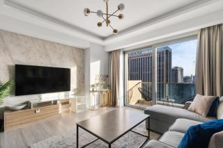 Luxury in Dubai Marina Dining Pool Day & Beaches - 6