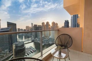 Luxury in Dubai Marina Dining Pool Day & Beaches - 3