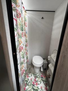This is a fully hooked up stationary travel trailer NOT a tent or campground site - Port Wentworth - 3