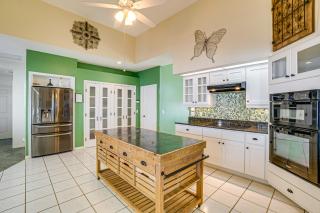 Private Dock and Pool Lakefront Florida Getaway! - 1