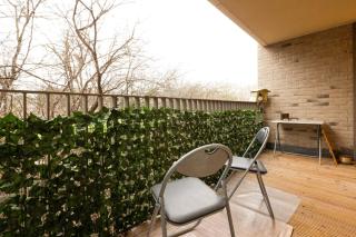 Radiant Relay: Stylish 1-Bed Flat w/ Balcony - 6