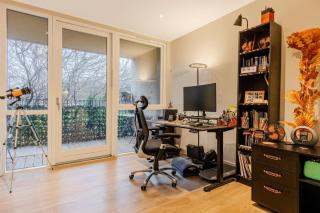 Radiant Relay: Stylish 1-Bed Flat w/ Balcony - Londra - 3