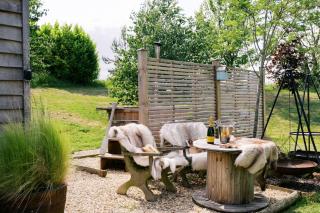 Herbie's Shepherd's Hut - Wellness & Hot Tub - Bottesford - 3