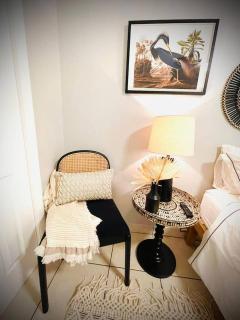 01 Cozy Portside Apartment - close to everything! - 1