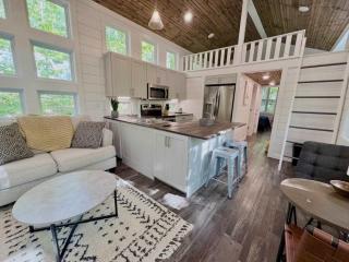 Dogwood Cottage with Private Fire Pit & Sleeps 6 - Menlo - 4