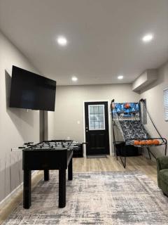 Renovated 6 bed Hot Tub Sauna Firepit & Beach - Lake Harmony - 8