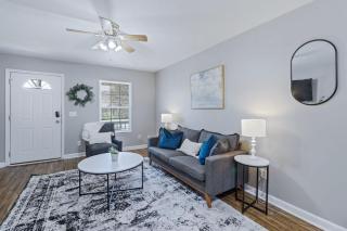 White Oak - fire pit fast wifi & free parking - 9