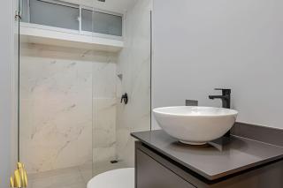 Provenza Life 1002-Tastefully decorated loft/gym - 0