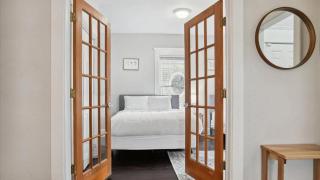 Blue & Gold Retreat sleeps 14 Minutes from ND - South Bend - 9